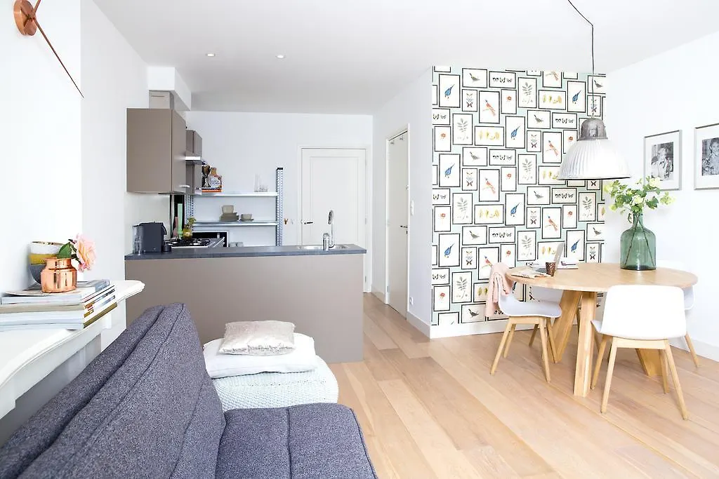 Canal Apartments By H.C.A contacts